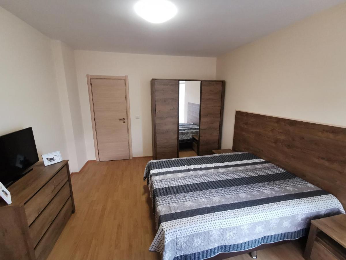 Къмпинг Градина - Апартамент С Две Спални В К-С Черноморска Звезда Apartment เชอร์โนโมเรทส์ ภายนอก รูปภาพ
